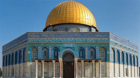 Le Rocher du Gandaf, un Monument Historique à Gujranwala qui Dépasse le Temps!