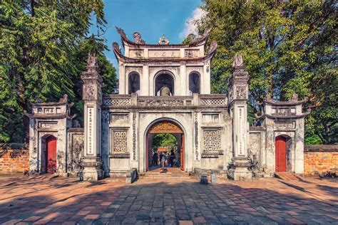 Le Temple de la Littérature à Hanoi: Une perle architecturale et un sanctuaire du savoir ancestral!