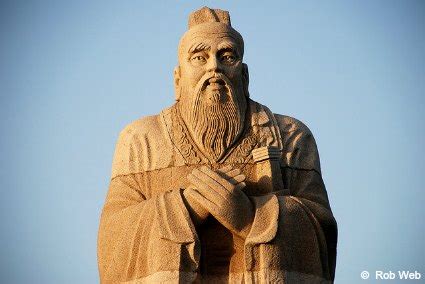 Le Tombeau de Confucius à Heze: Un Trésor Ancestral et un Oasis Tranquille !